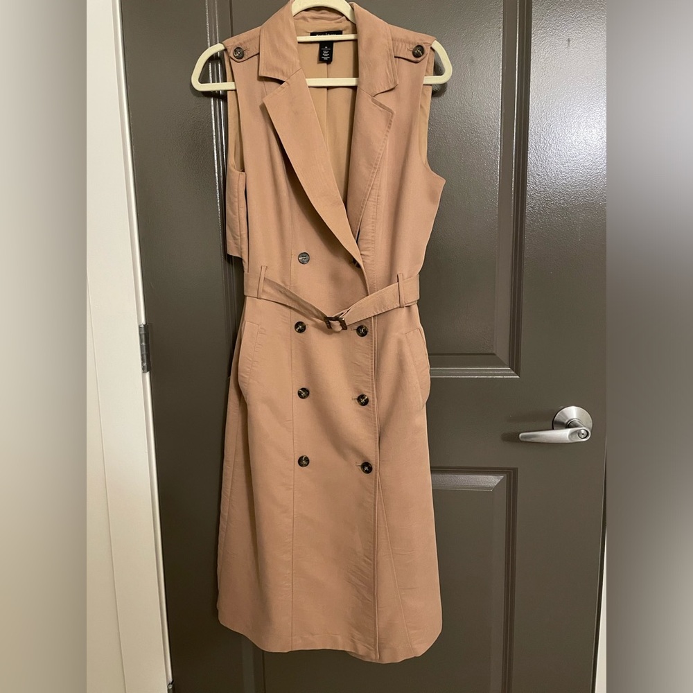 WHBM Long sleeveless blazer